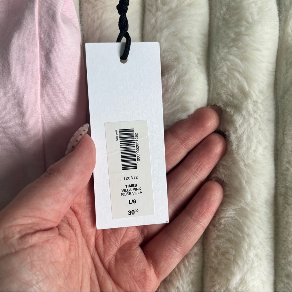 Aritzia Tna shirt - Picture 4 of 5
